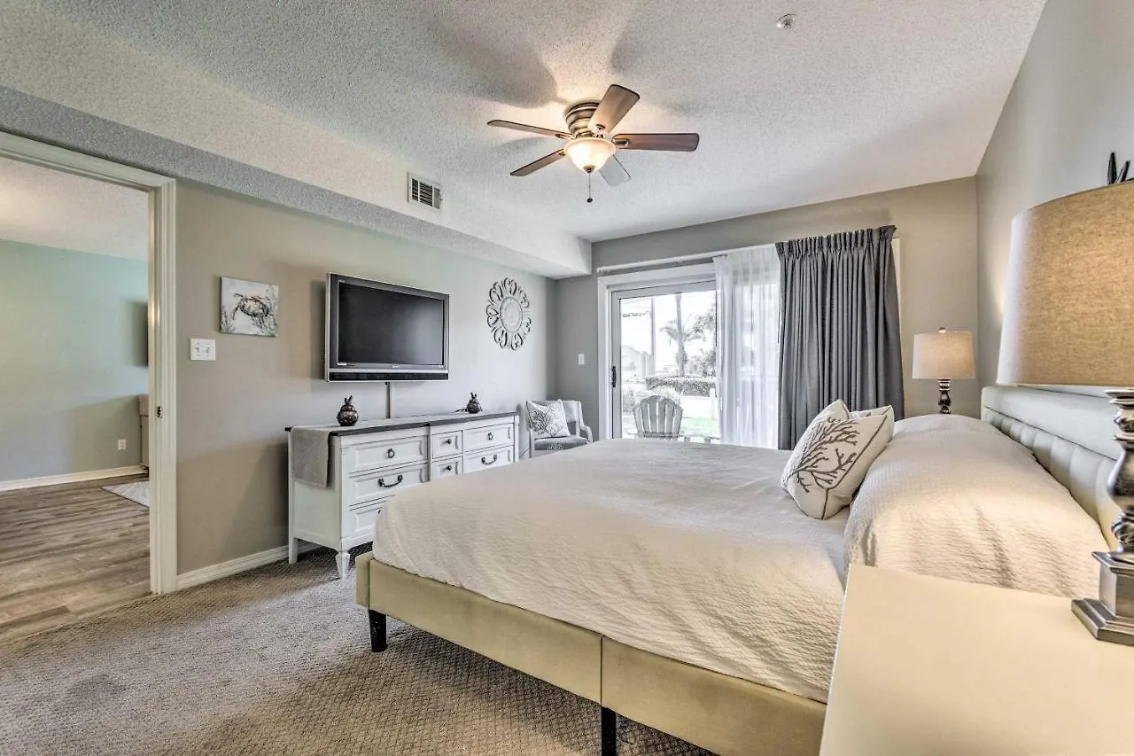 Apartment Charming Miramar Beach Condo With Resort Perks! Destin
